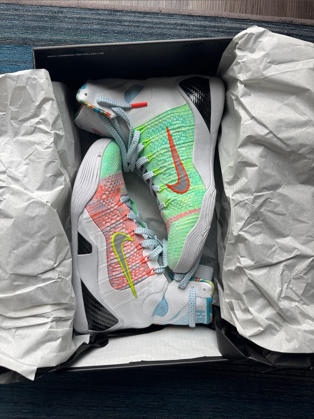 Nike Kobe XI Elite High Protro “WHAT THE” Basketball shoe w/ box